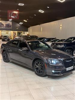 کرایسلەر 300